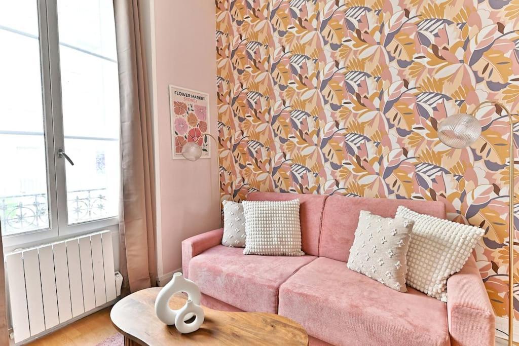 Magnifique Neuf Rose 14eme - Ii